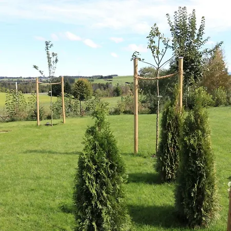 With Private Garden And Mountain Views Apartment *