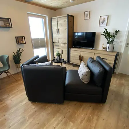 With Private Garden And Mountain Views Apartamento *
